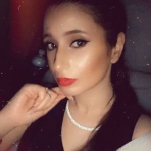 Meet your Posher, Aya